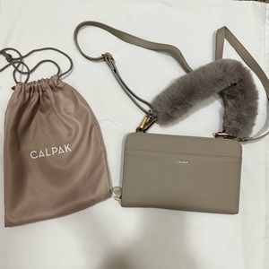 CalPak Kaya Travel Wallet